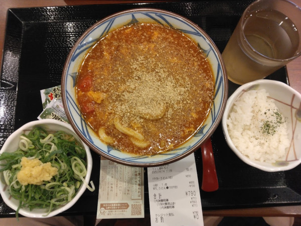 「期間限定、トマトカレーうどん890円」@丸亀製麺 我孫子店の写真