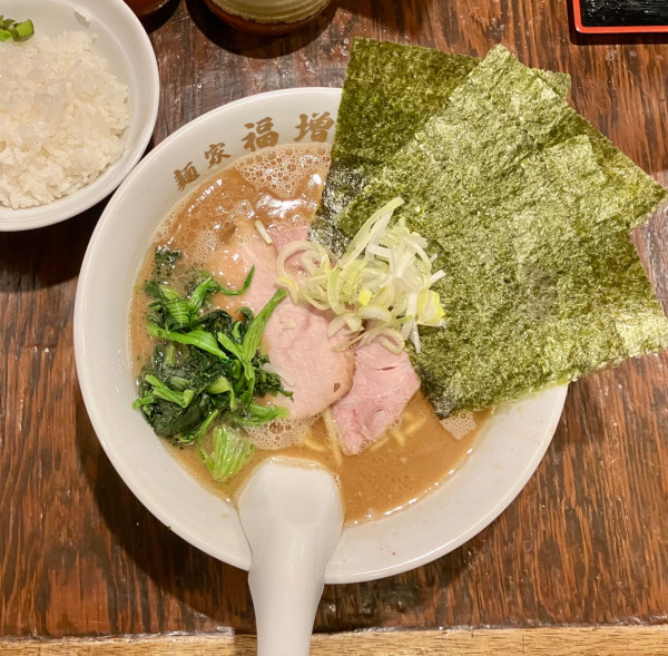 「ラーメン並 900円 +ライス」@麺家福増 新高円寺店の写真