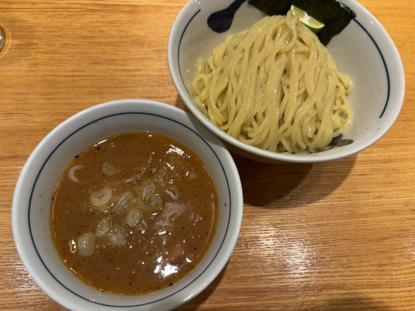 「つけ麺　1100円」@つじ田 Otemachi One店の写真