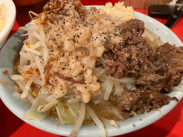 「牛すじラーメン」@ラーメンここだけ 大正店の写真
