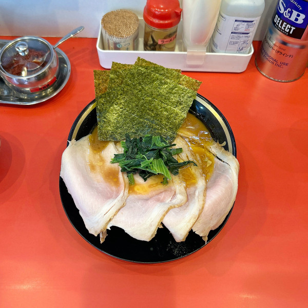 「燻製チャーシューメン」@家系ラーメン大輝家 日吉店の写真