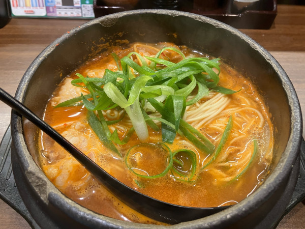 「ホルモンラーメン」@ホルモンラーメン 8910 梅田店の写真