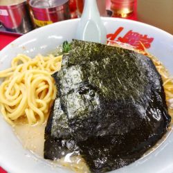 塩ラーメン（690円）