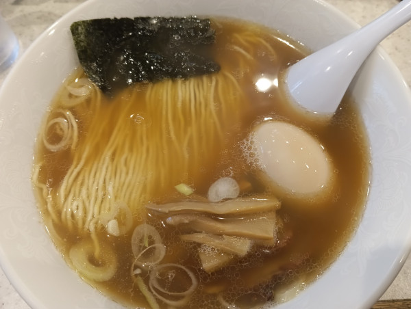 「サッポロ黒ラベル・中瓶+支那そば（¥600+1,000）」@たんたん亭の写真