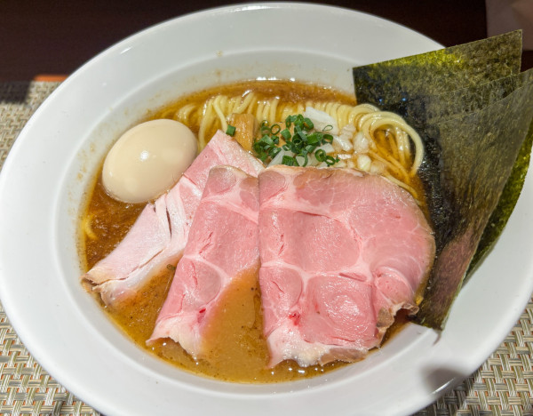 「特製らーめん」@麺庵いぶしの写真