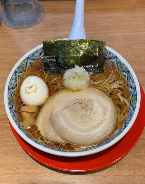 「中華そば+味玉（1100円）」@鶏Soba Toraやの写真