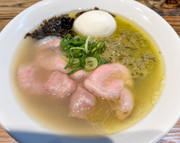 「味玉牡蠣塩ラーメン」@むかん 池袋の写真