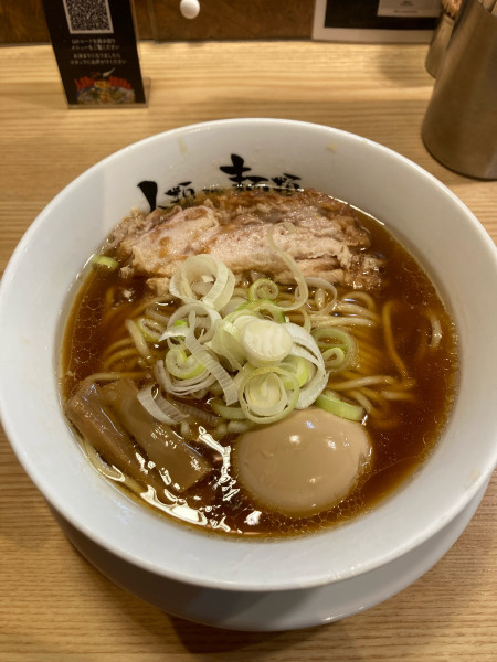 「らーめん原点　厚切りチャーシュー＋煮卵　¥847+352+72」@人類みな麺類の写真