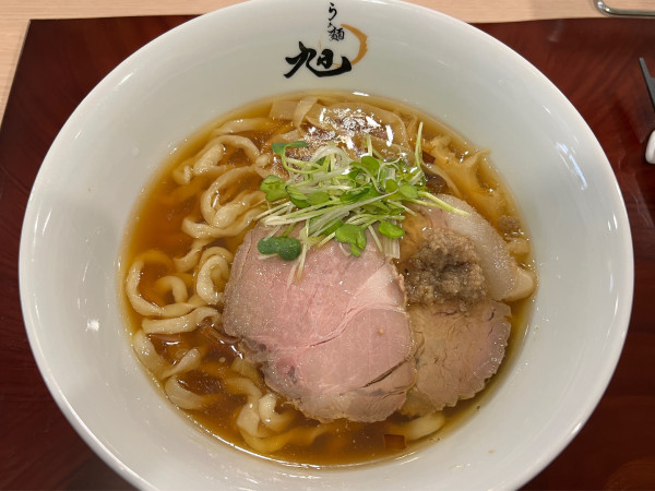 「醤油らぁ麺」@らぁ麺旭の写真