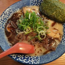 博多黒とんこつ 全部のせ＋替え玉