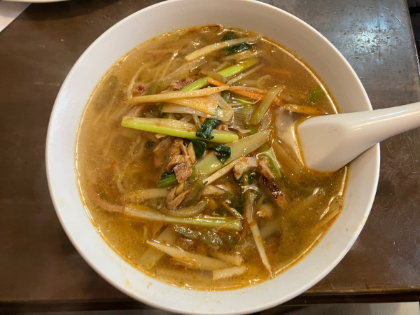 「辛いザーサイ入りソバ　980円」@林華苑の写真