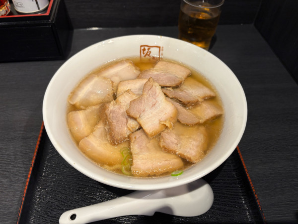 「焼豚ラーメン」@喜多方ラーメン坂内 吉祥寺南口店の写真