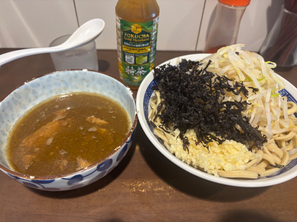 「煮干しつけ麺ニンニク　黒バラのり」@ラーメン ゼンゼンの写真