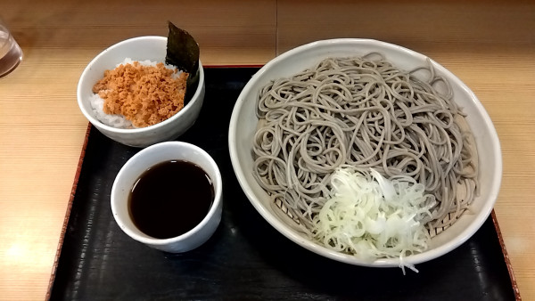 「もり(480円)+大盛(180円)」@越後十日町そばと地酒の店 がんぎ 三田店の写真