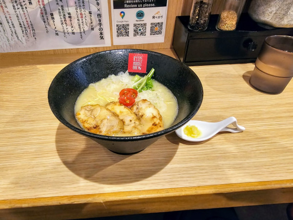 「鶏白湯ラーメン塩」@RYUS NOODLE BAR Tokyo Craftの写真