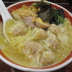 ワンタンメン　685円※30％OFF　通常979円