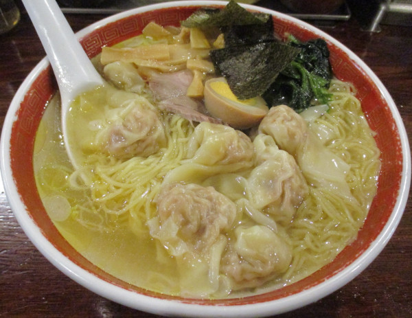 「ワンタンメン 685円※30%OFF 通常979円」@広州市場 大塚店の写真