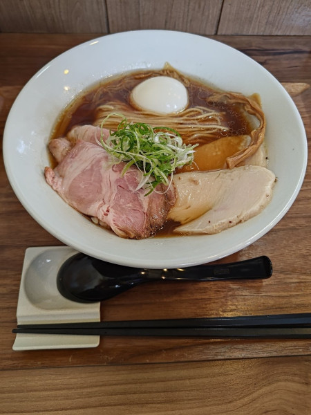 「特製醤油ラーメン」@ラーメン 健やかの写真