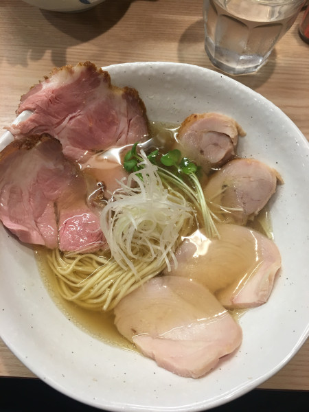 「煮干しの塩鶏そば（800円）」@麺処 鶏谷の写真