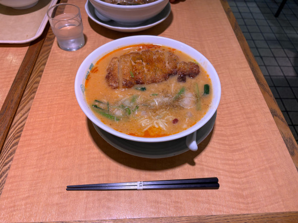 「排骨担々麺大盛（1250）」@萬来軒の写真