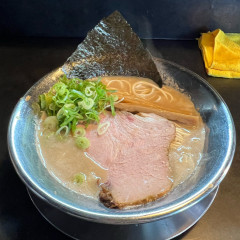 RAMEN HITONI YASASHIKUの画像