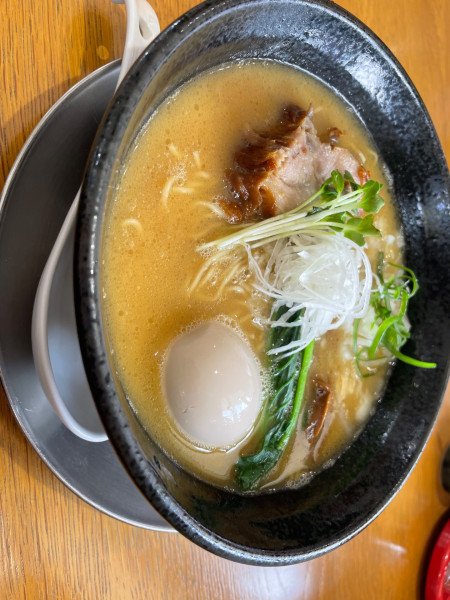 「味玉こってり鳥中華ラーメン」@麺寿 とものやの写真