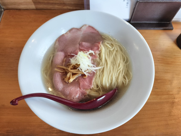 「塩らぁ麺大盛」@らぁ麺行田屋の写真