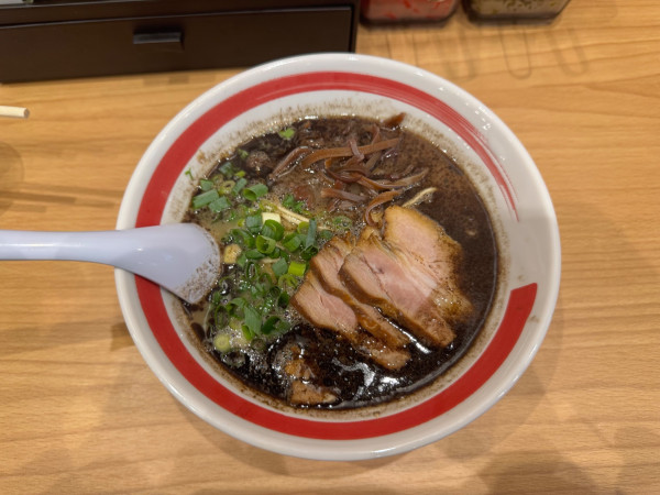 「黒マー油チャーシューめん 790円」@らーめん やま勝の写真