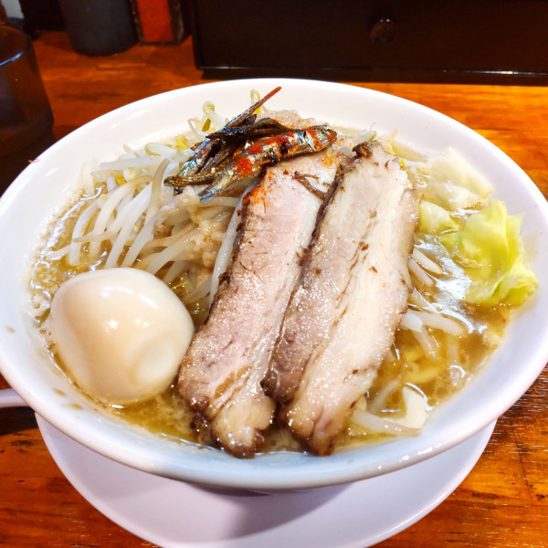 「豚骨煮干しラーメン（￥1,050）」@麺屋にぼじの写真