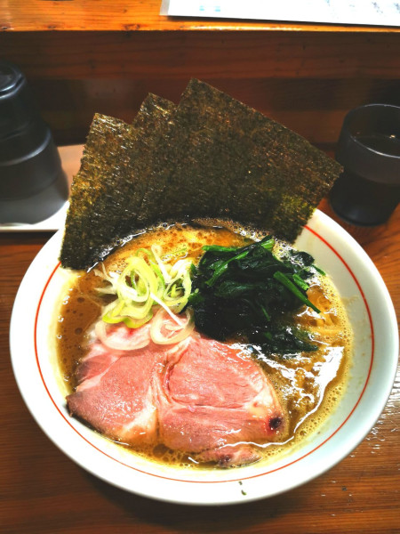 「家系らーめん「大」」@麺や なかよしの写真