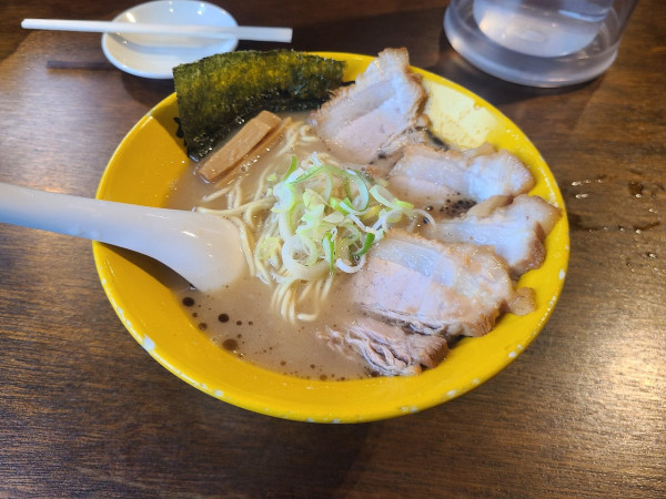 「醤油 チャーシュートッピング 黒油」@麺処 寅路の写真
