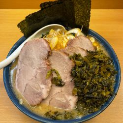 チャーシューメン大盛り、辛ネギ、高菜