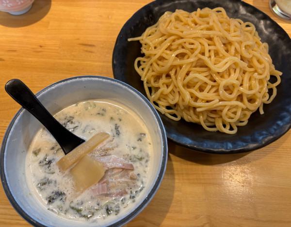 「塩つけ麺　中盛」@つけ麺 ががちゃい 中山店の写真