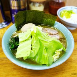 チャーシューメン（大盛）＋たまご＋ホウレン草