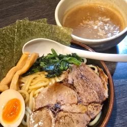 炙り豚つけ麺〜家系風〜 1000円