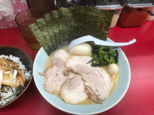 「631ラーメン（1,160円）、チャーシュー丼（280円）」@横浜家系ラーメン 立川 壱七家の写真