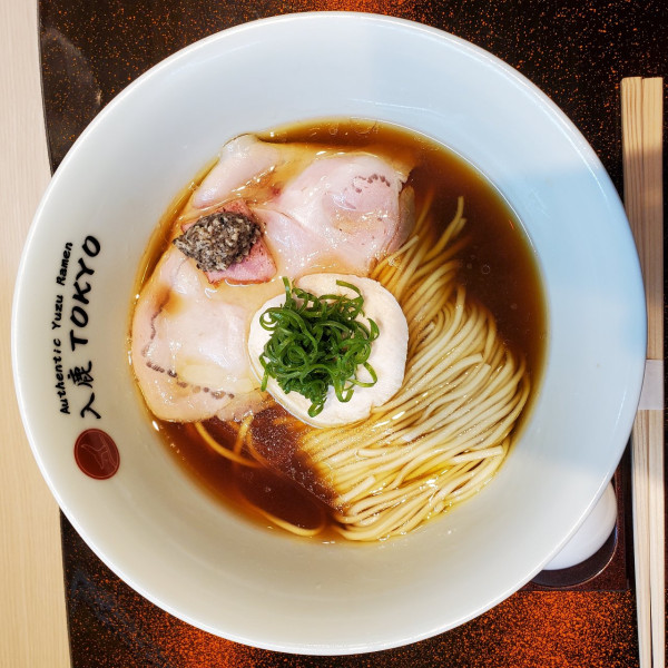「ポルチーニ醤油らぁ麺」@入鹿TOKYOの写真