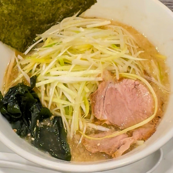 「ネギラーメン 900円+小ライス150円」@ラーメンショップ◯化 神立店の写真