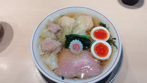 「全部入り白だしラーメン」@キング製麺の写真