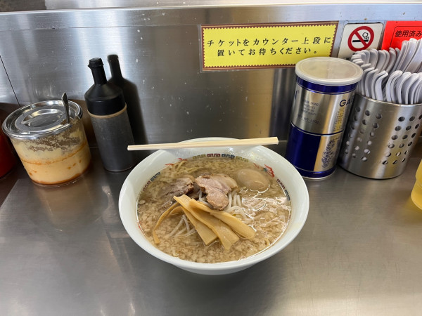 「ラーメン＋玉子（1,000円＋150円）」@ホープ軒 千駄ヶ谷本店の写真