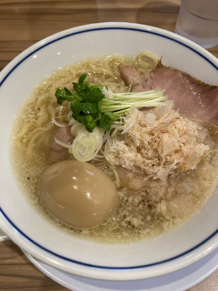 「味玉らーめん　塩　¥1,000」@らーめん鱗 西中島店の写真