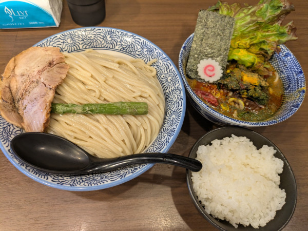 「【限定】攻めすぎたカレーつけ麺2025夏特盛➕ライス」@狼煙 東大宮店の写真