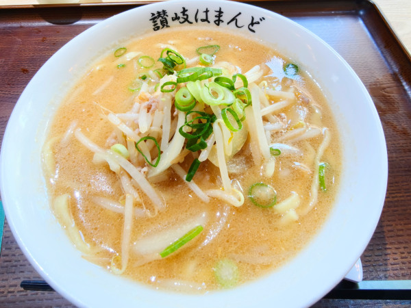「こんぴら味噌ラーメン」@讃岐ラーメン はまんど 高松駅ビル出張所の写真