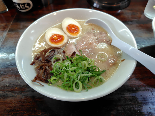 「味玉ラーメン¥1030」@うまか丸の写真