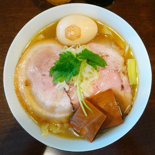 「手打中華蕎麦 白醤油＋味玉＋瓶ビール」@手打麺祭 かめ囲の写真