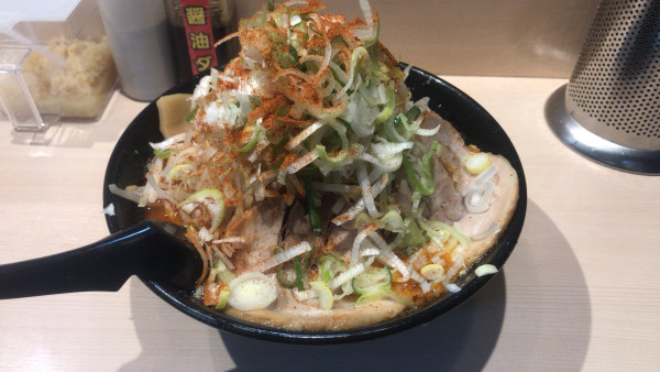 「ラーメン　極辛（ 激痛 ）1100円」@ギットリラーメン ブタザンマイの写真