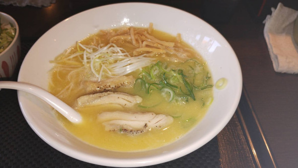 「濃厚鶏そば」@ブラウンの写真