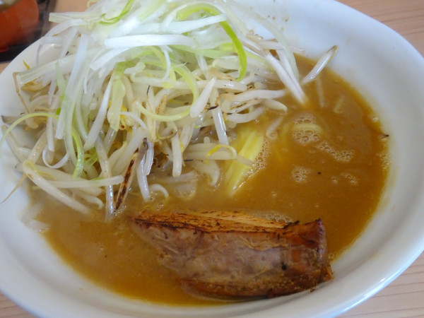 「味噌ラーメン　並盛　940円」@味噌ラーメン 食食の写真