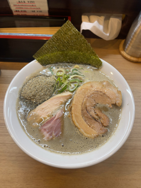 「極濃煮干し（1250円）」@麺堂 やだらの写真