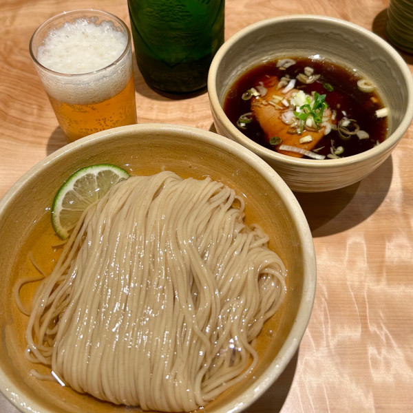 「醤油つけ麺＋瓶ビール（ハードランド）」@迂直の写真